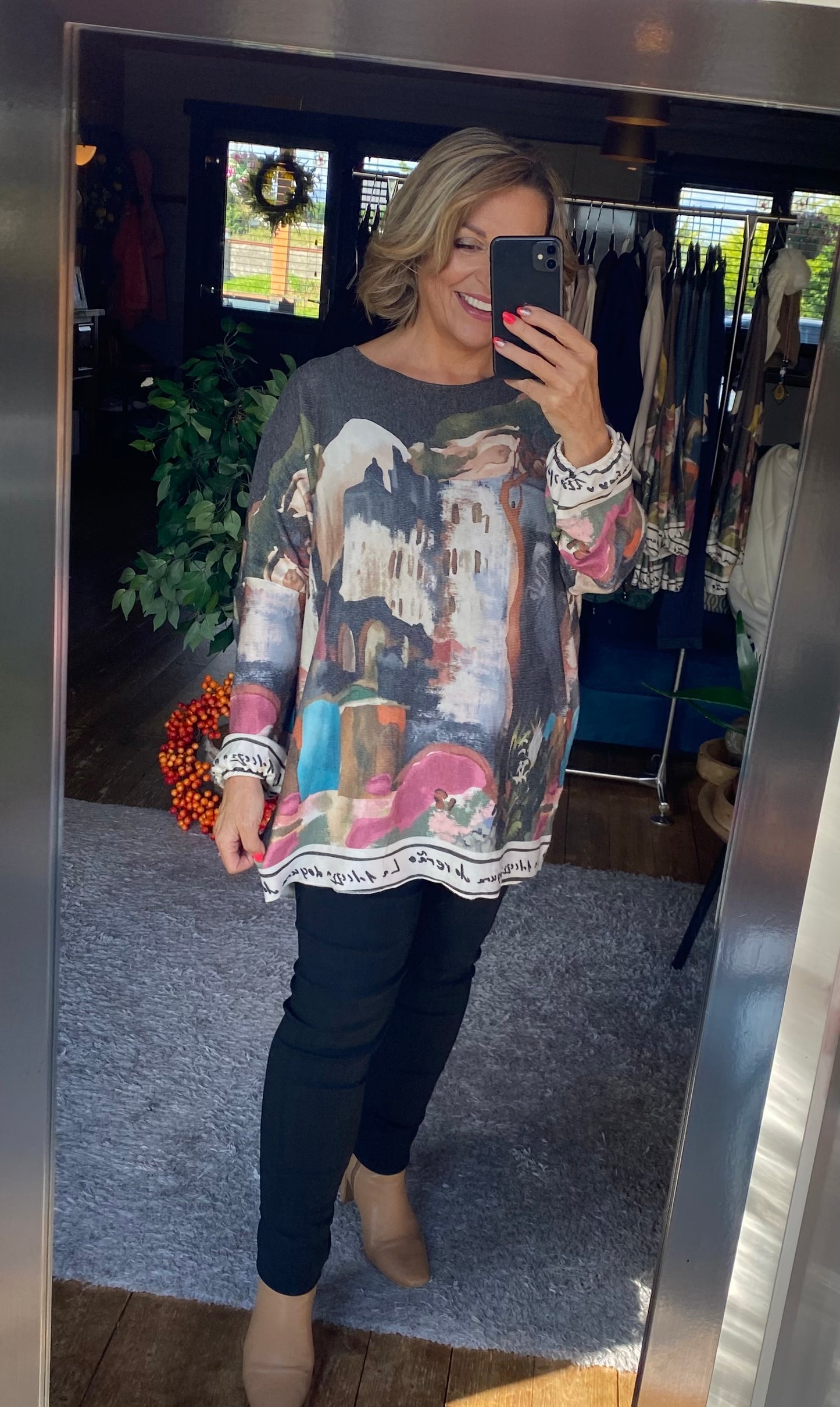 Fine knit jumper with landscape Print