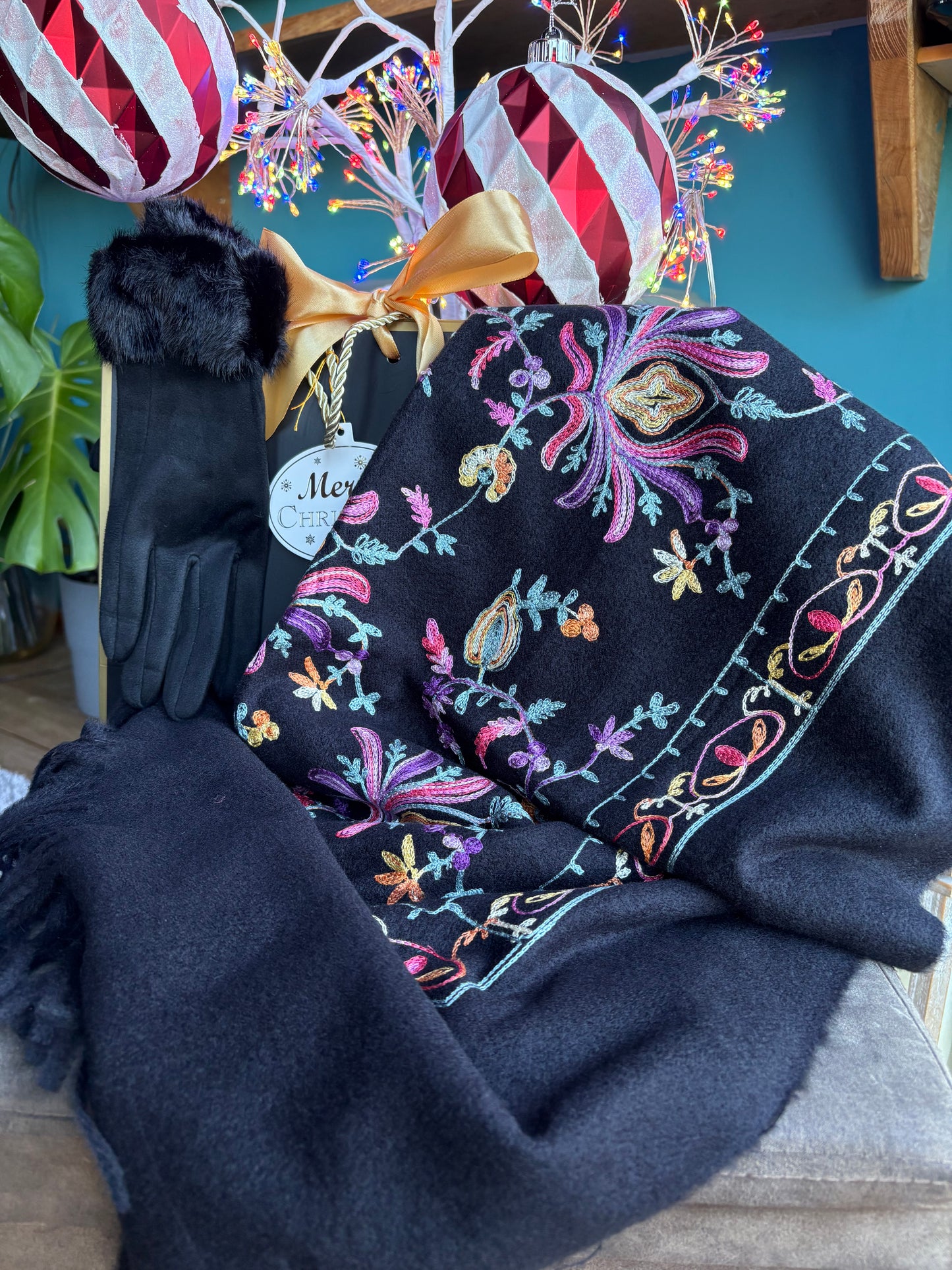 Enchanted Winter Christmas Gift Set