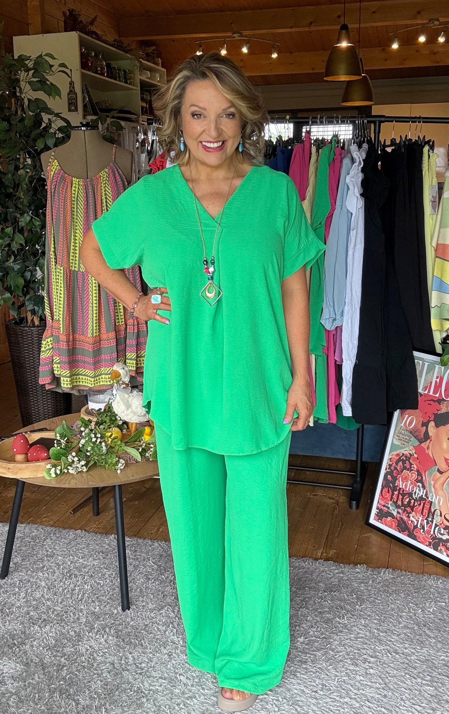 Donna Two-Piece with Necklace