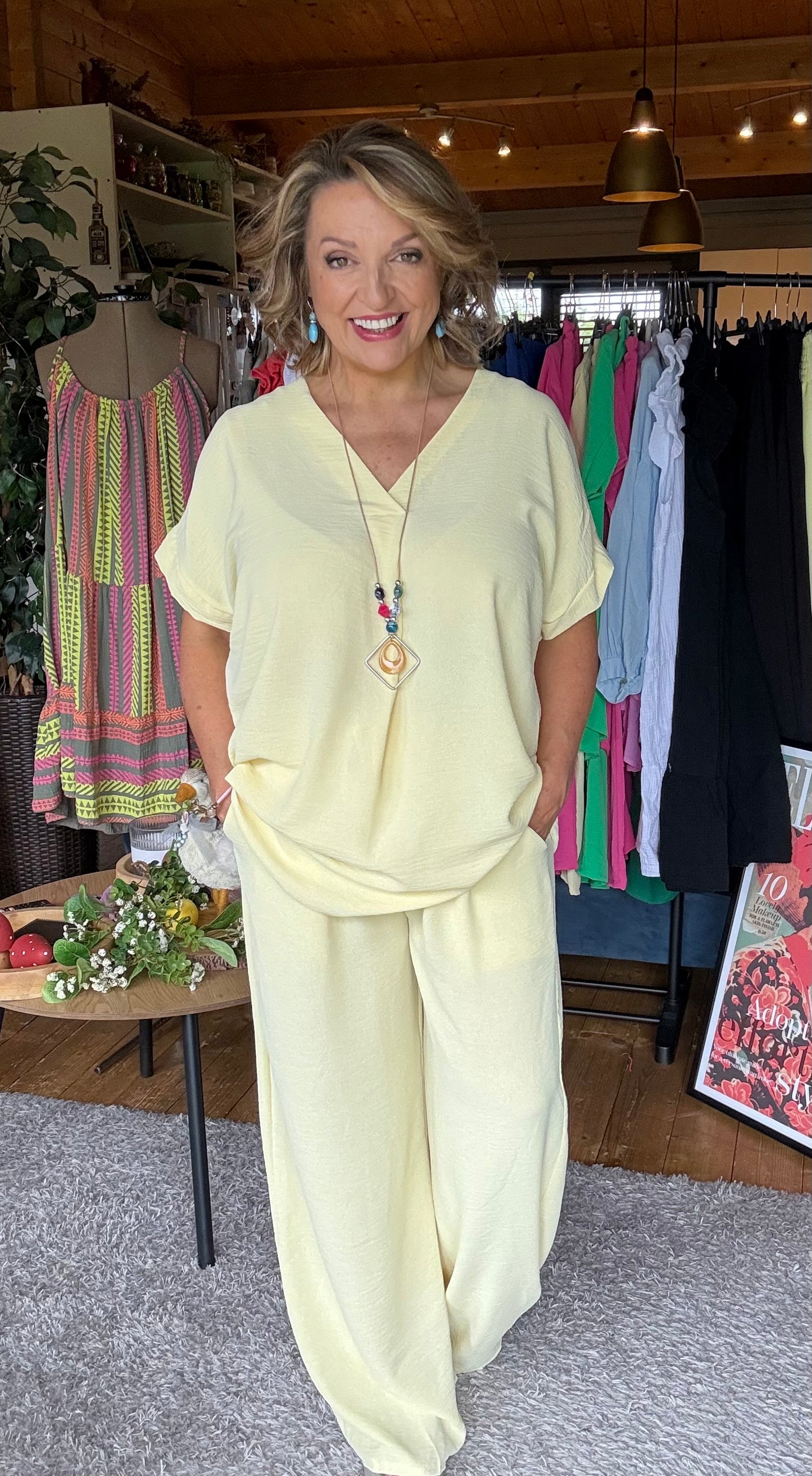 Donna Two-Piece with Necklace